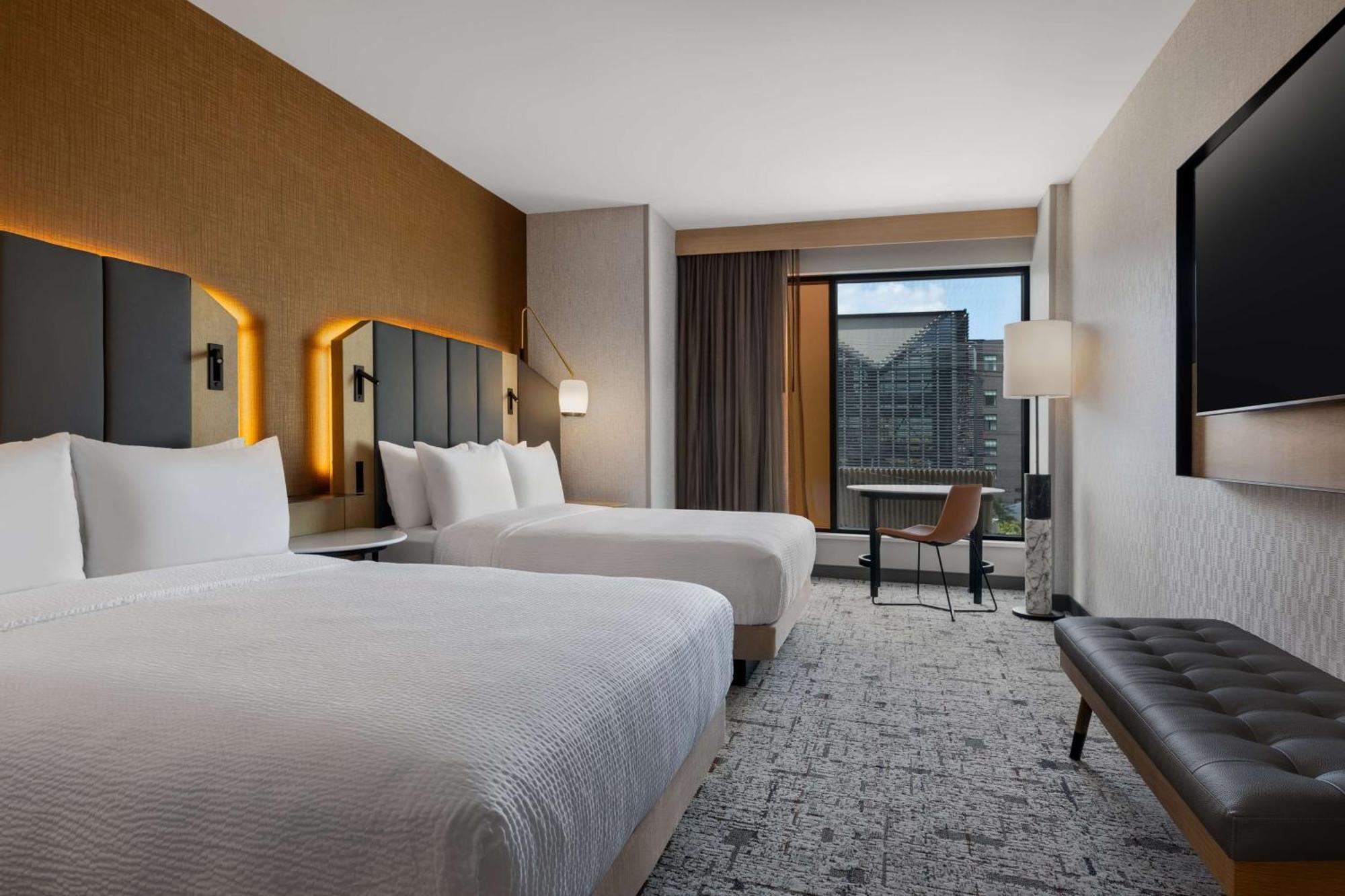 Tempo By Hilton Downtown Nulu Hotel Louisville
