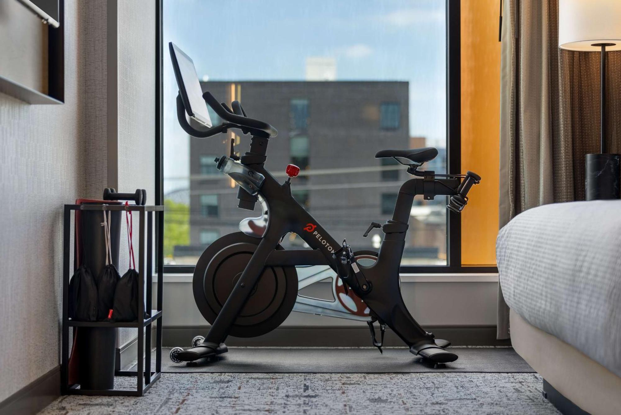Tempo By Hilton Downtown Nulu Hotel Louisville